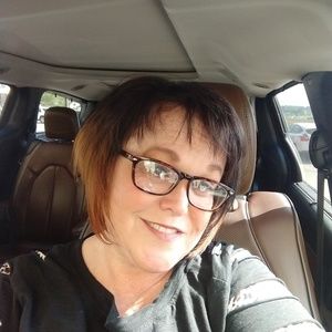 Meet your Posher, Deana